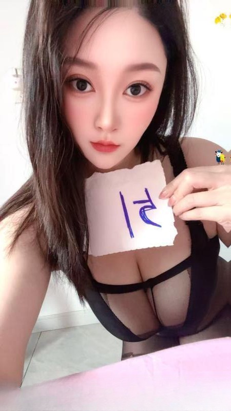 大灯野战骚妇