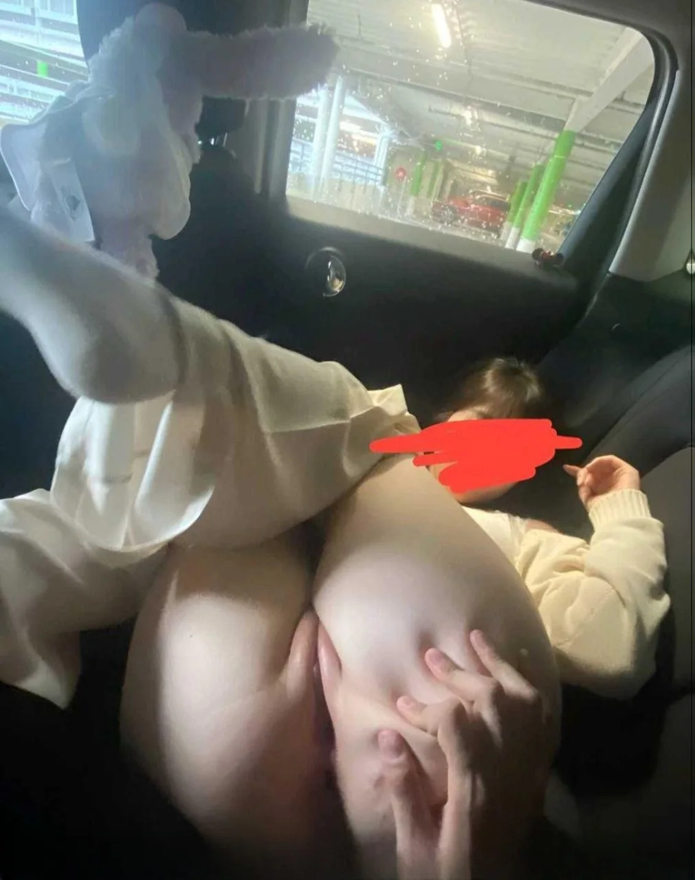 白虎柔软大长腿 图 3