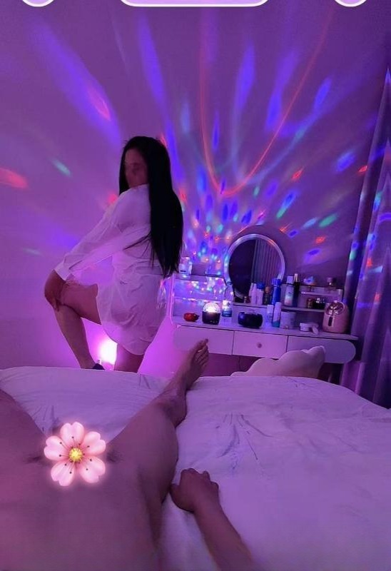 吴中艳舞一线天甜甜
