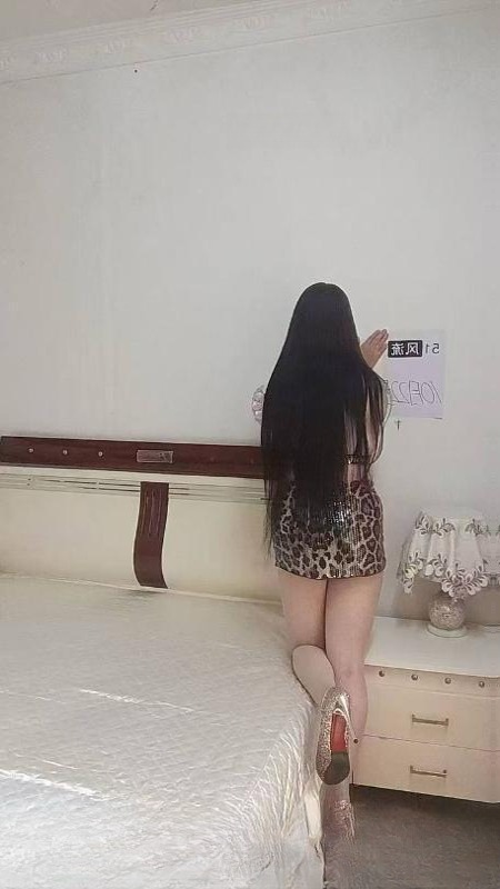 尤物潮喷骚妇 图 2