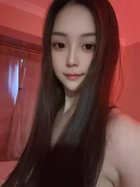 后入风骚肉臀姐姐