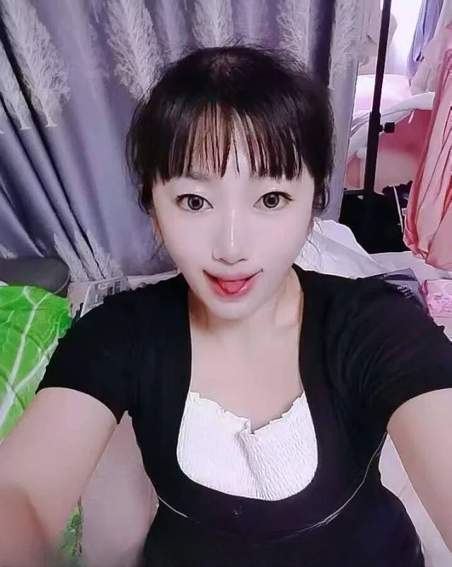 天花板服务女奴桃桃 图 2
