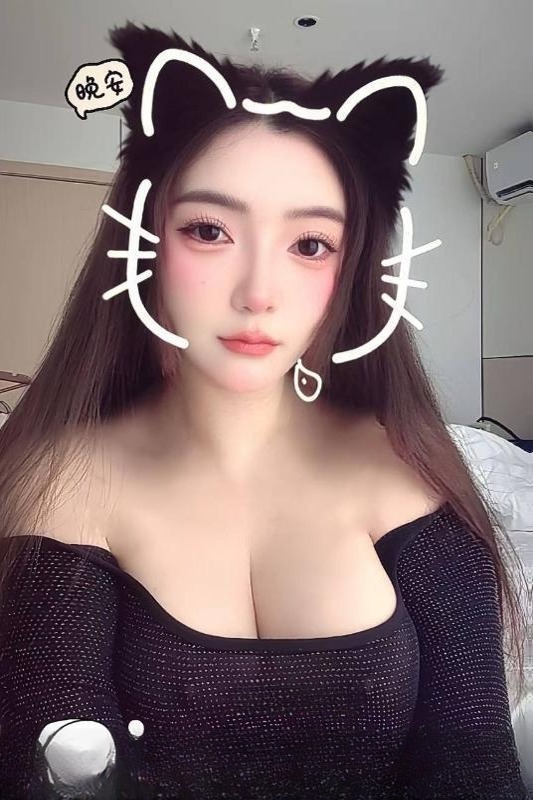 川音巨乳洛老师 图 2