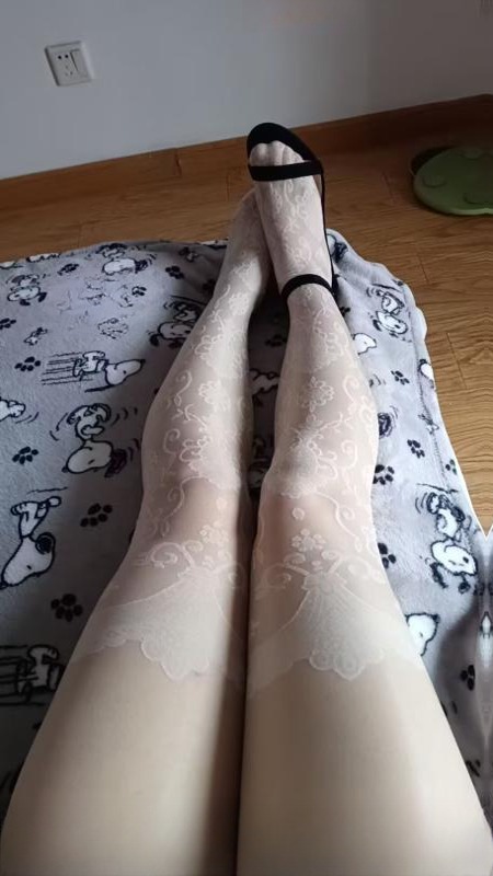 爱穿丝袜少妇小鱼儿 图 2