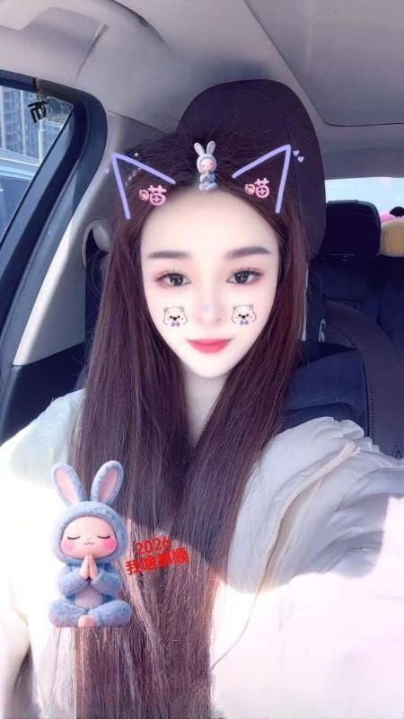 制服小翘臀倩倩 图 3