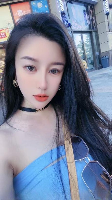 龙华媚眼骚猫