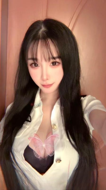 翘臀乐乐小女友 图 2