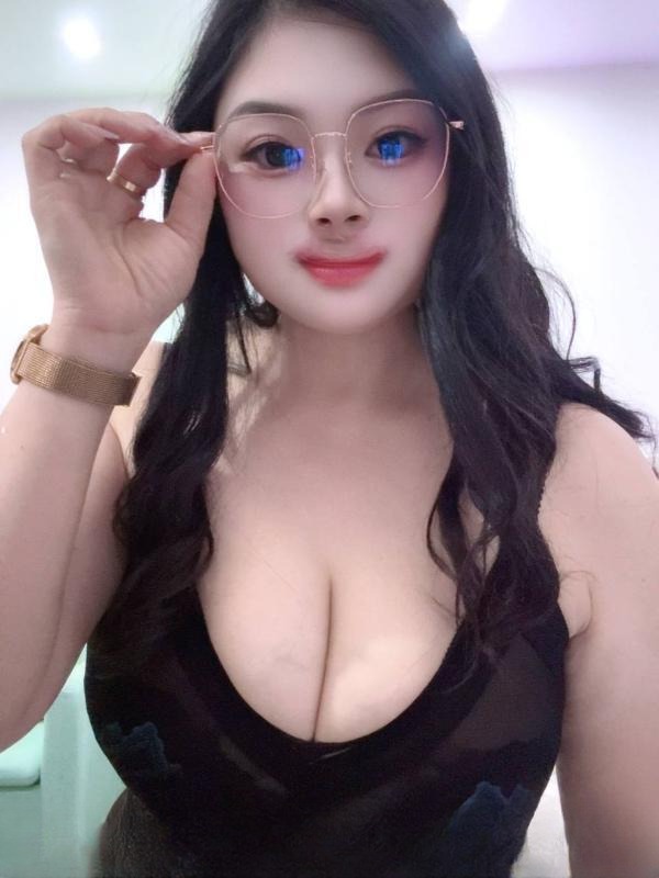 天然F奶雪莉老师 图 4