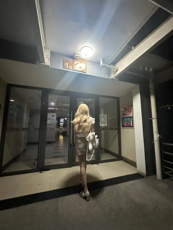 身材控嫩妹花生 图 4