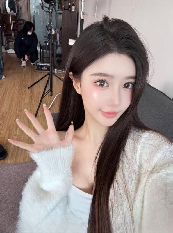 长沙网红嫩妹 图 2