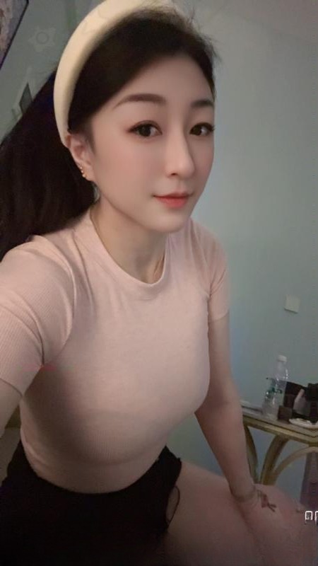 天河舌吻瑶瑶可拍AV 图 2