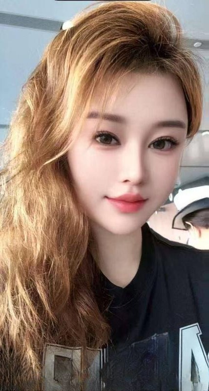 蜜桃臀健身教练咪西儿