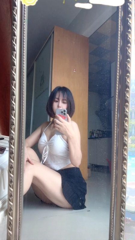 雨花短发御姐