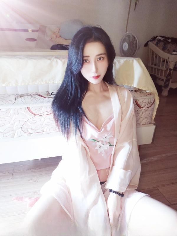 二刷湖塘小姐姐 图 2