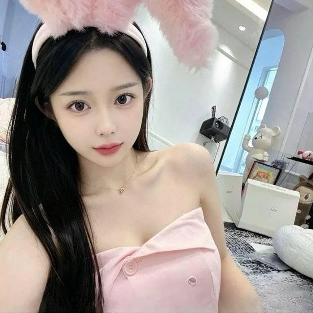 天然大胸颜值小妹 图 4