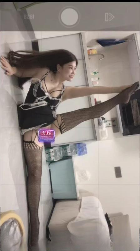 大奶骚妇菲菲 图 2