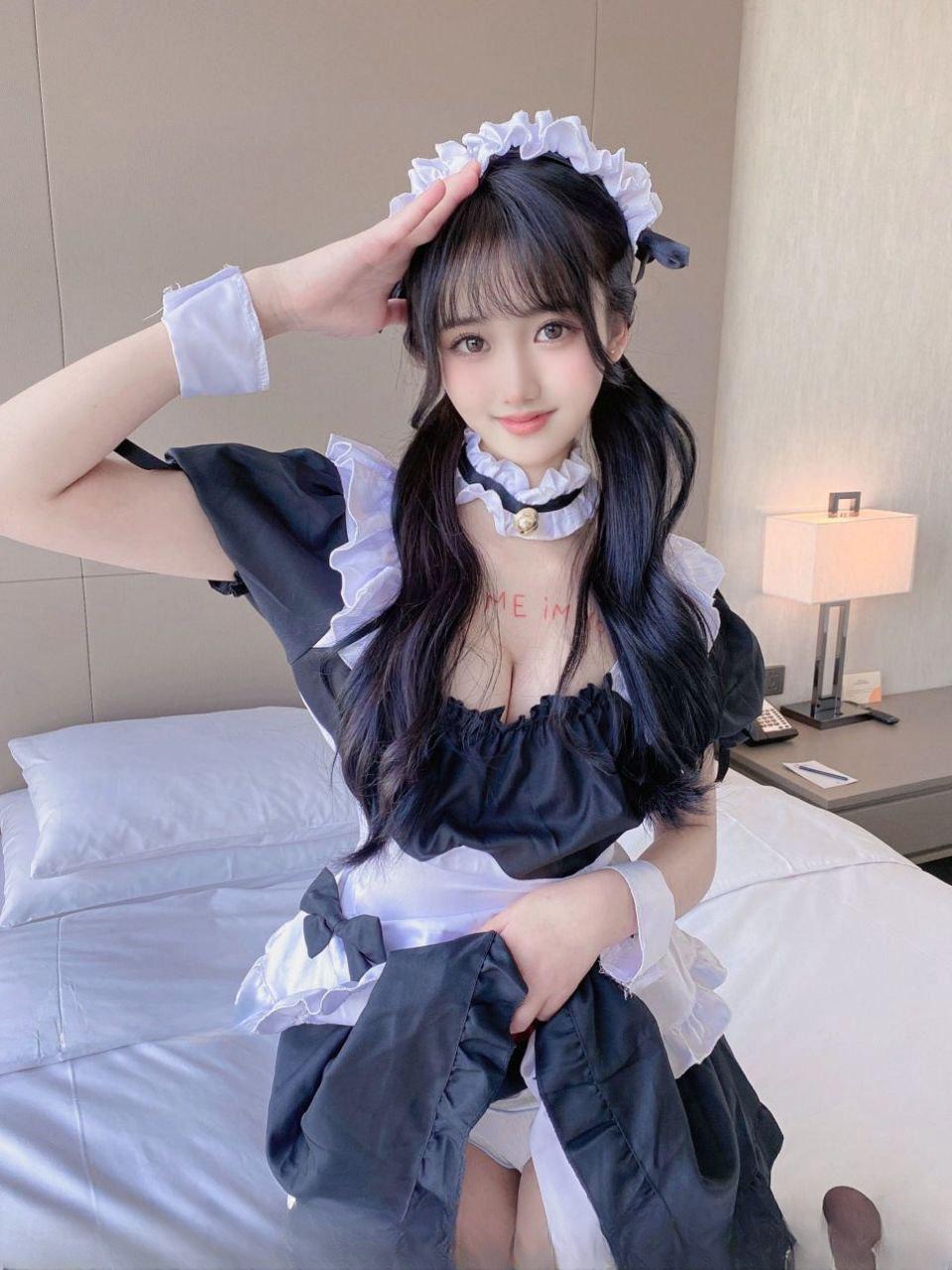 制服美腿姐姐