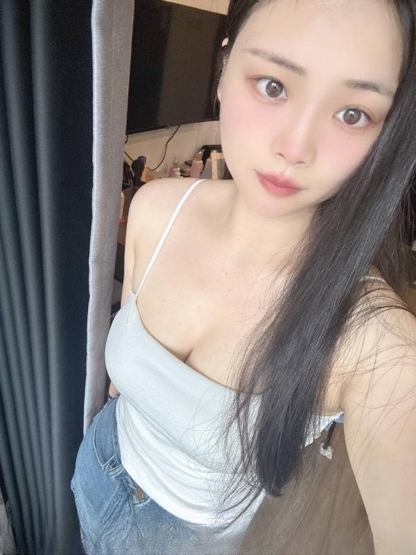 滨江肤白服务系骚妇 图 4