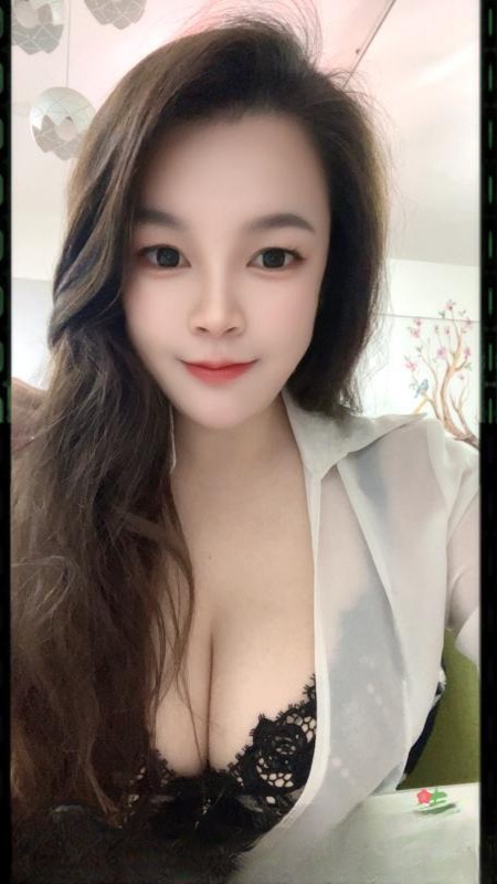 G乳翘臀骚逼推荐 图 3