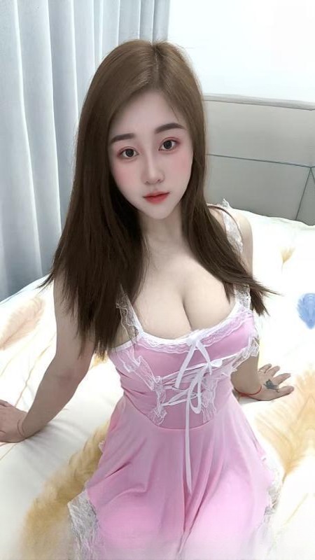 上城大奶服务系御姐