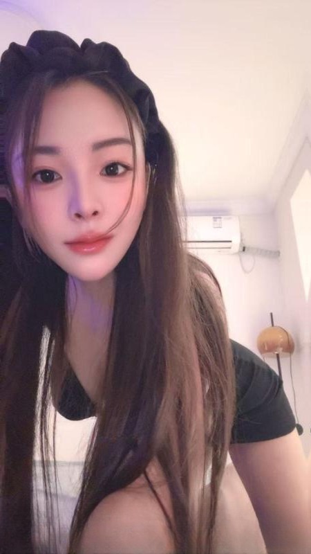 前凸后翘性感老师 图 4