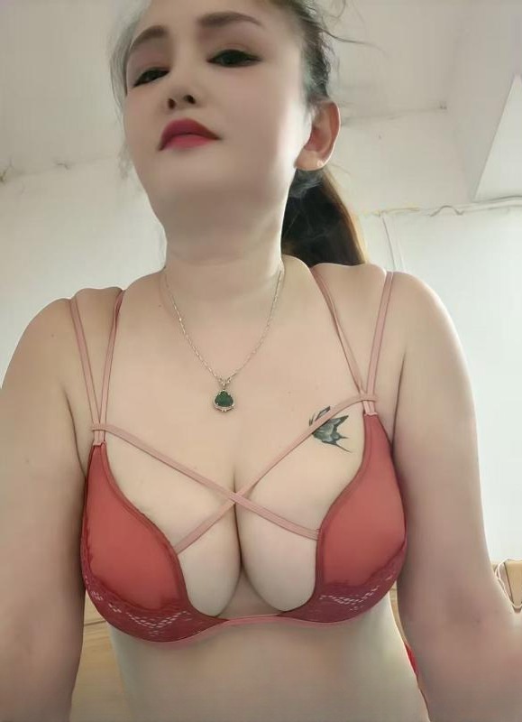 越秀大奶骚妇