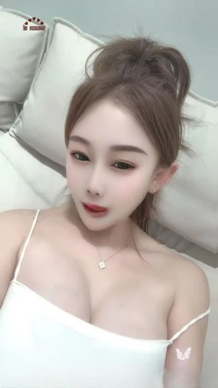返食肤白貌美大胸妹 图 4