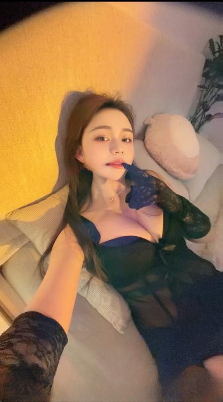 二刷南门大胸鲍鱼妹 图 2