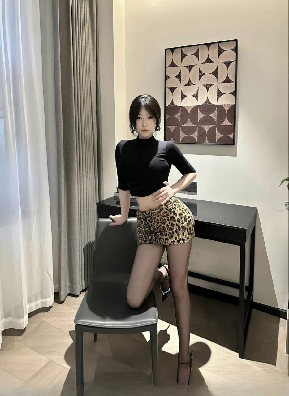 粉嫩小骚b又紧水又多 图 2