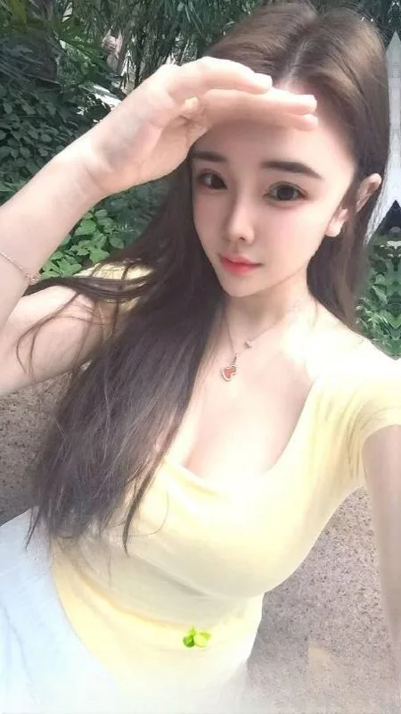 肤白巨乳瑜伽御姐娜娜