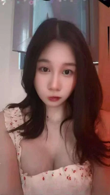 性感风骚的妍妍 图 2