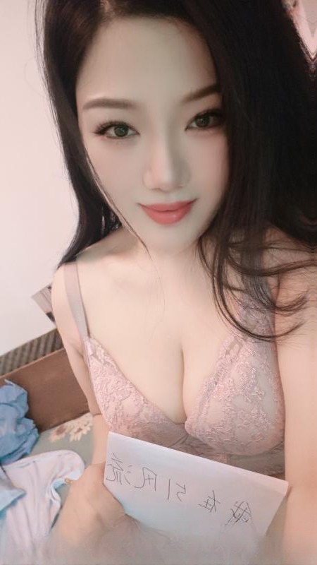 双飞水床淫娃