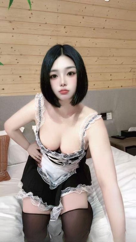 雨花舌吻短发妹