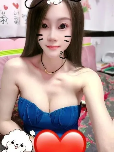 三通巨乳黑长直