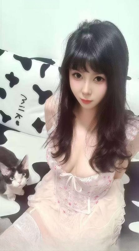 美乳纯欲妹子玥玥 图 2