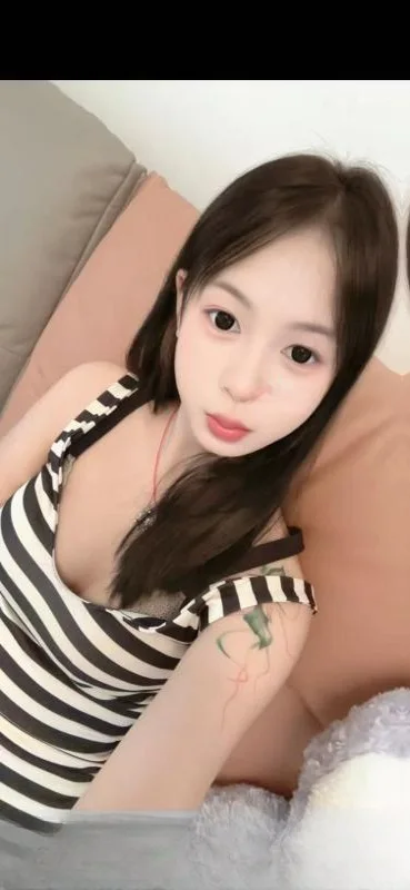 江岸零零后可爱小妹 图 2