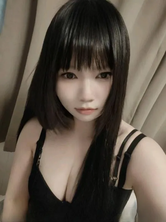 龙华萝莉小雨
