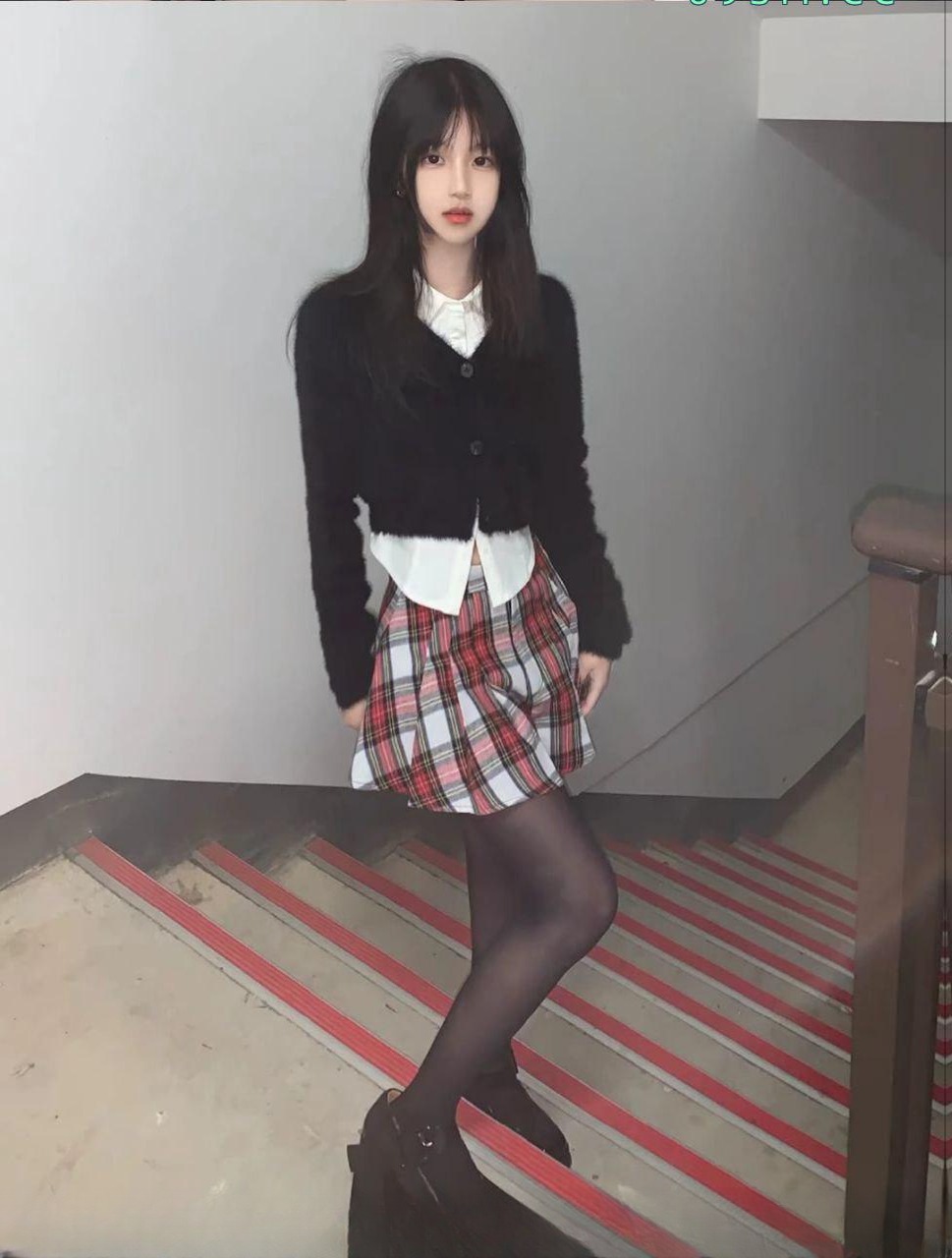 黑丝女友型刚下海
