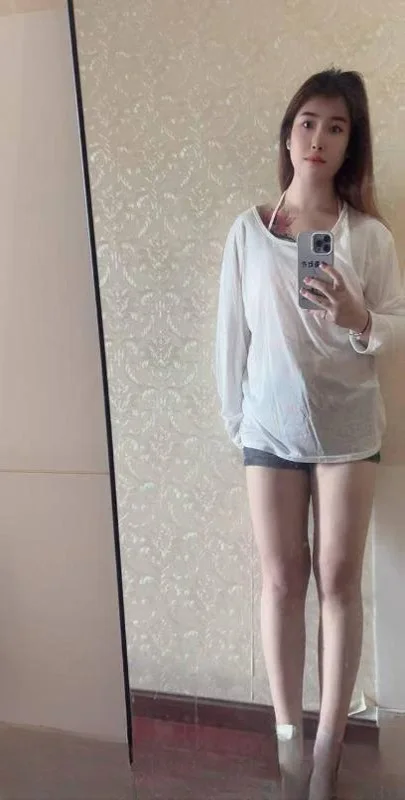 黑丝情趣风骚小妹 图 2