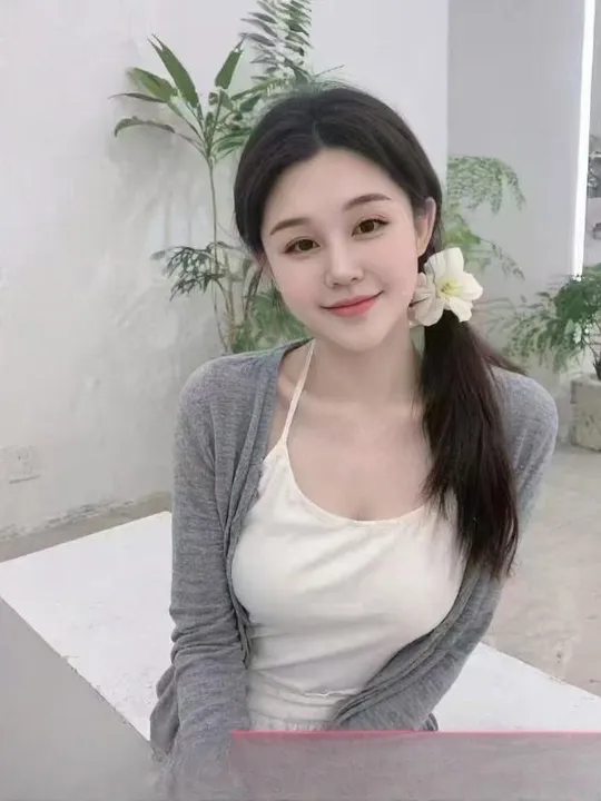 少女型美女兼职