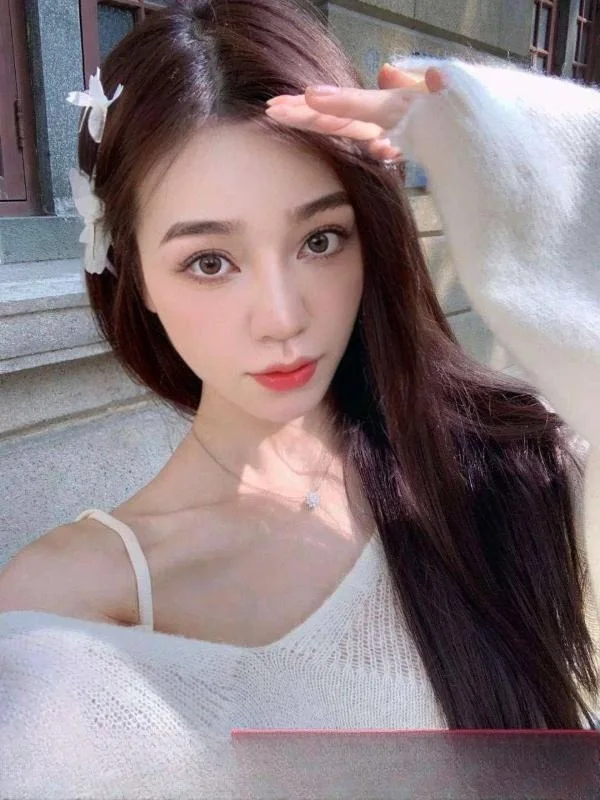 新到舌吻台湾风骚嗲妹 图 2
