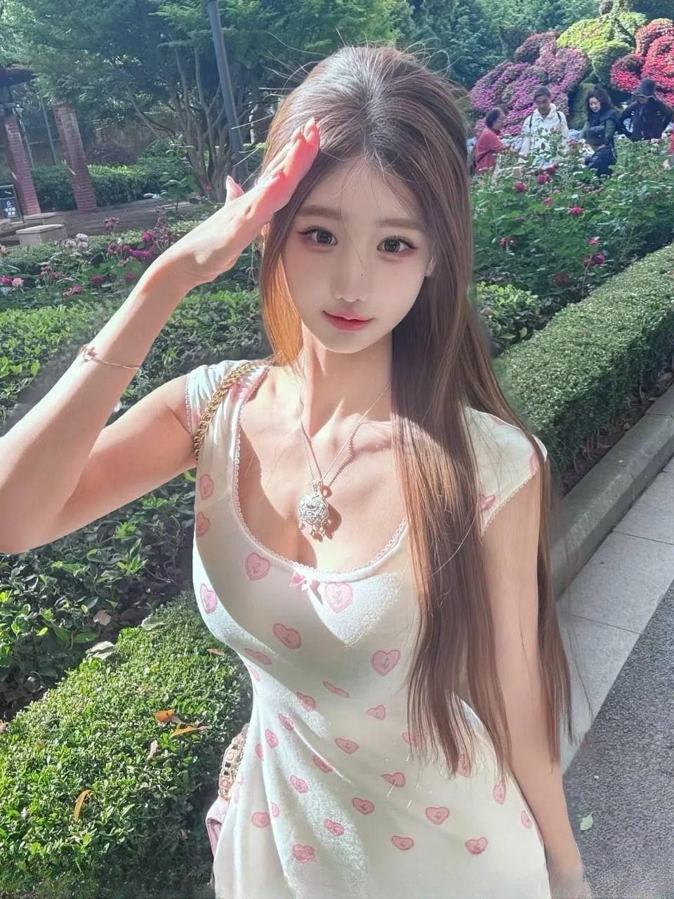 极品爆水妹妹坐着摇 图 2