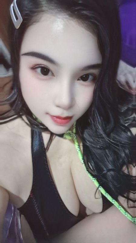 丰乳美臀玲玲