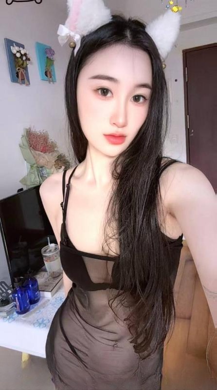体验舌吻长腿妹子