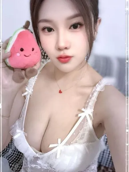光谷豪乳兮月