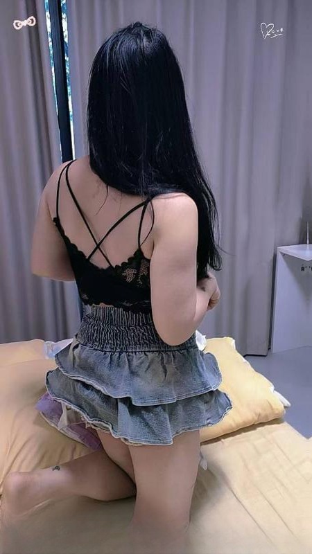 风骚性感花胸妹子 图 2