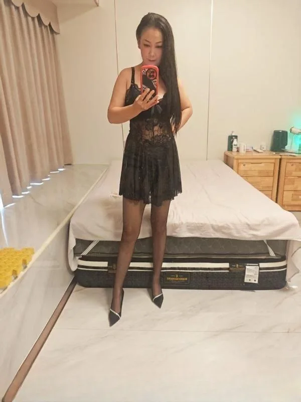 水床全套大胸少妇 图 3