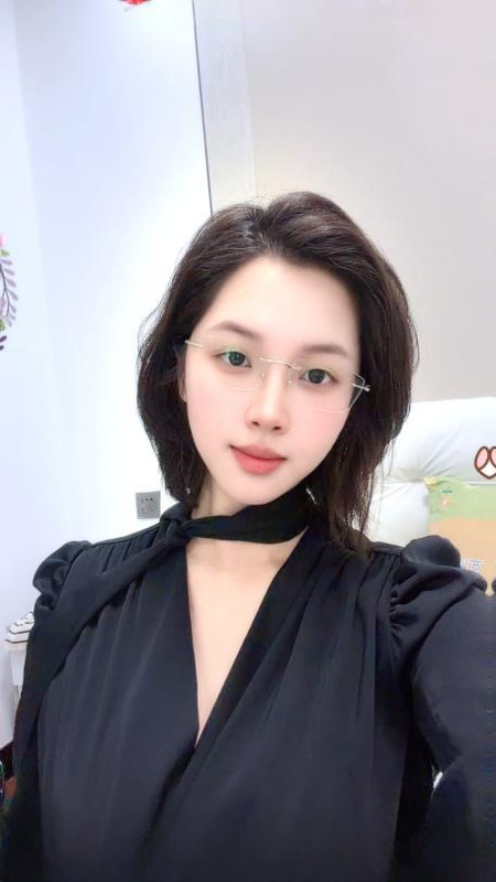 上城气质短发御姐 图 2