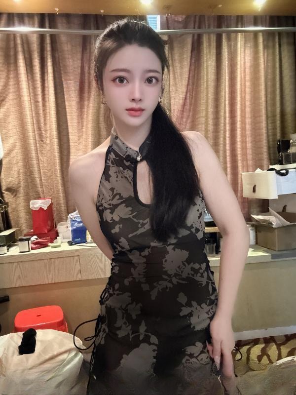 制服诱惑柒柒 图 2