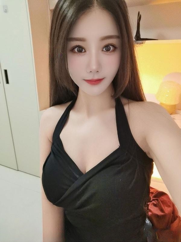 南山性感女友绾绾 图 3
